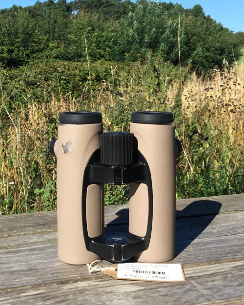 swarovskioptik_birding-EL-10x32-Field-Pro-1.jpg Swarovski EL 10x32 WB FieldPro Beige Arena (DE SEGUNDA MANO)